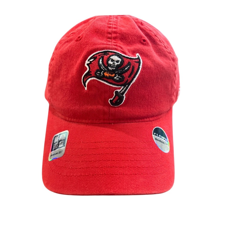 New Reebok Tampa Bay Buccaneers NFL Flexfit Hat Red OSFA On Field Team Apparel